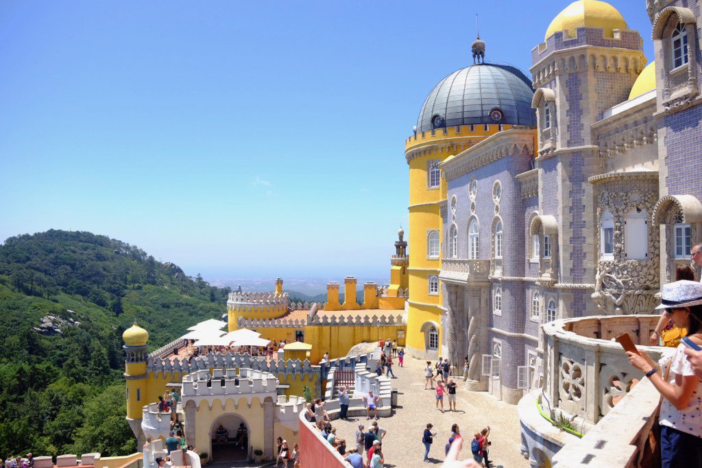 iheartplaces's tweet photo. A Daytrip to Sintra https://t.co/EZ40YEOgWw https://t.co/yzVGRx9tYm