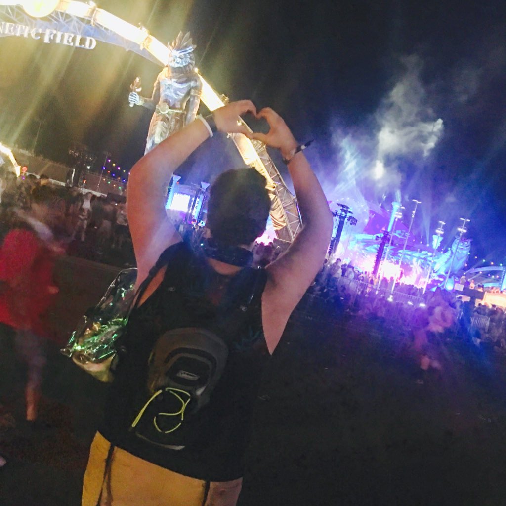 simplyjayyp's tweet photo. #NewProfilePic #EDCWithdrawls @EDCLVFAM https://t.co/MXA0gLSgIZ