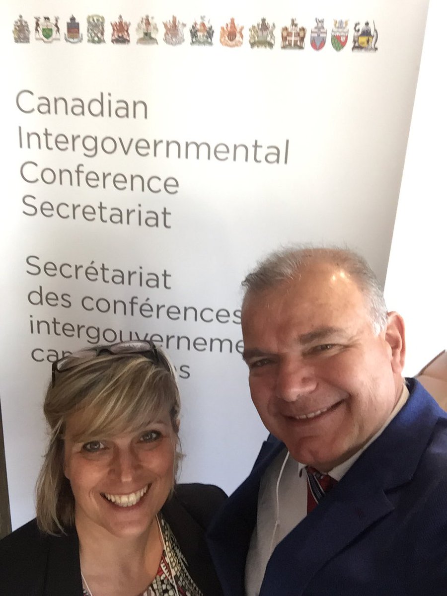 gcherkowski's tweet photo. Fantastic few days talking about innovation in education #C21summit150 #CMEC50 #STEM @C21Can @learningstem @FreshGrade @C21CEO @cdsmeaton https://t.co/jm2C6SufGS