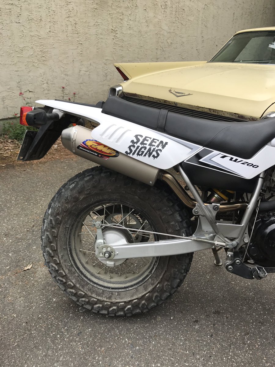 seensigns's tweet photo. Put a #FMF #powercore4 on the SEEN signs dirt cruiser and it's lit fam 🔥 #tw200 #braaap https://t.co/OlVyt2hkRt