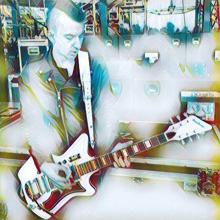 Angie_MaturanaE's tweet photo. @jeffwootton Playing with the filters on the phone. I'm not a cartoonist. #IWishIWas #JeffDontHateMe #YouLookCool #DevotedToMyApostle 😀⚡📱 https://t.co/EwBG13usnn