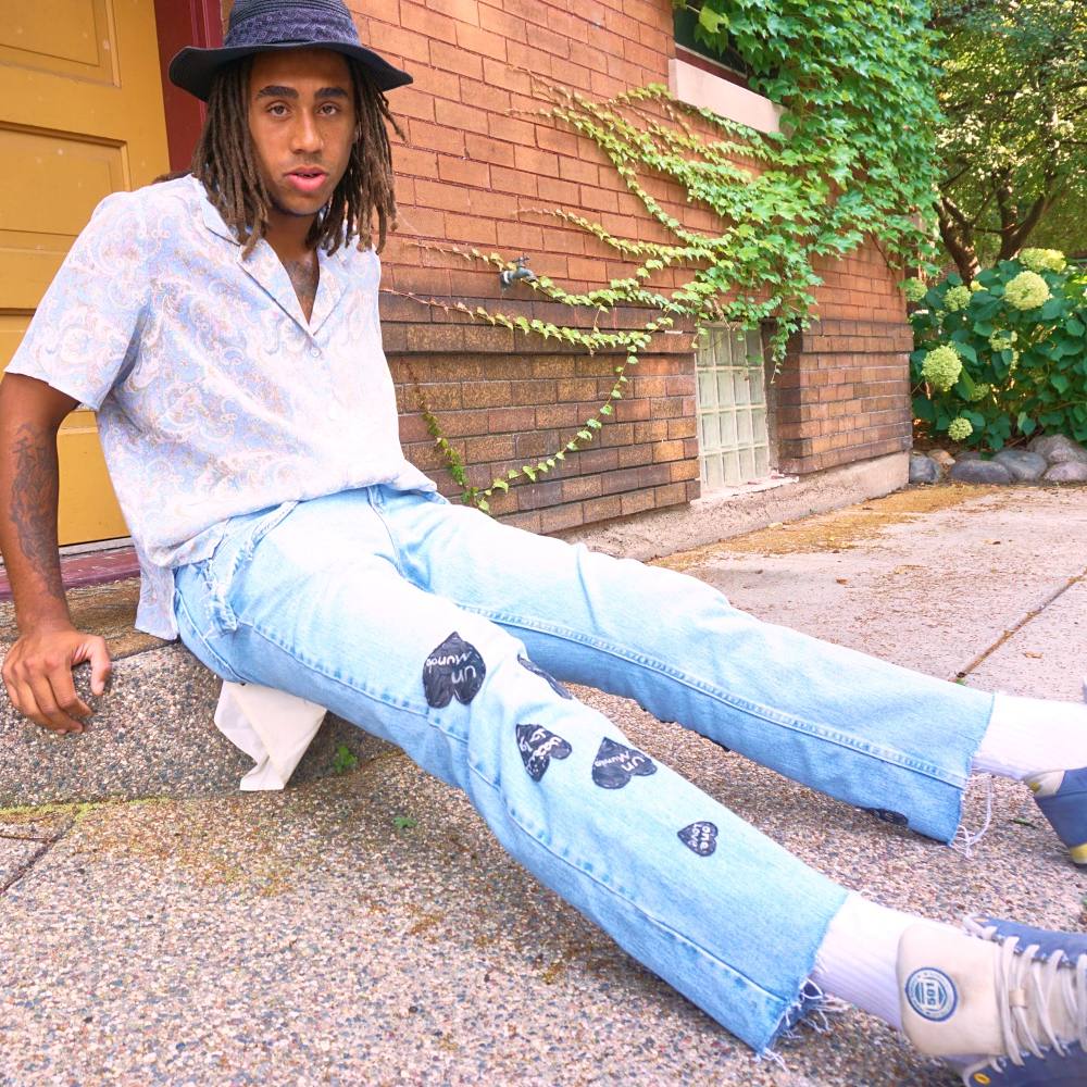SigThreads's tweet photo. 'One Heart' jeans designed and worn by @TheRealLoudZay https://t.co/WYKP8OCKoy