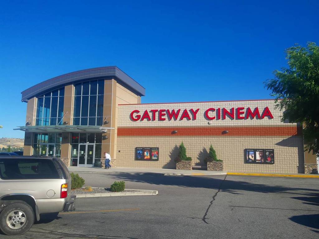 NWDams's tweet photo. #GatewayCinema in #Wenatchee.  Just downstream from #RockyReachDam and upstream from #RockIslandDam. #dam #movies #movietheater #nwdams https://t.co/Gkr56SH4lF