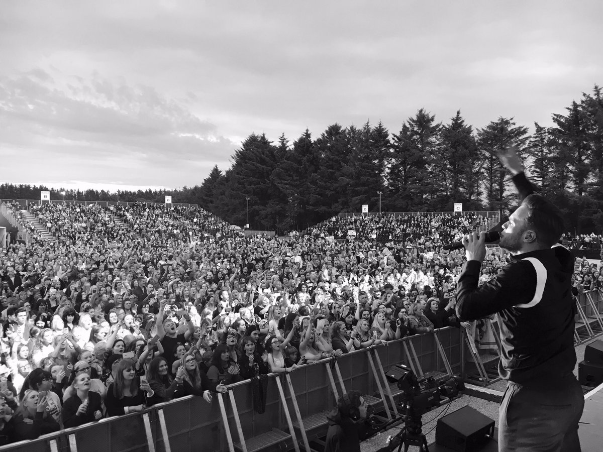 ollymurs's tweet photo. ABERDEEN!!
What a night
No rain just Sun &amp; lots of fun!!
see you cheeky lot soon love ya 😘 https://t.co/Dmmm5x0SHA