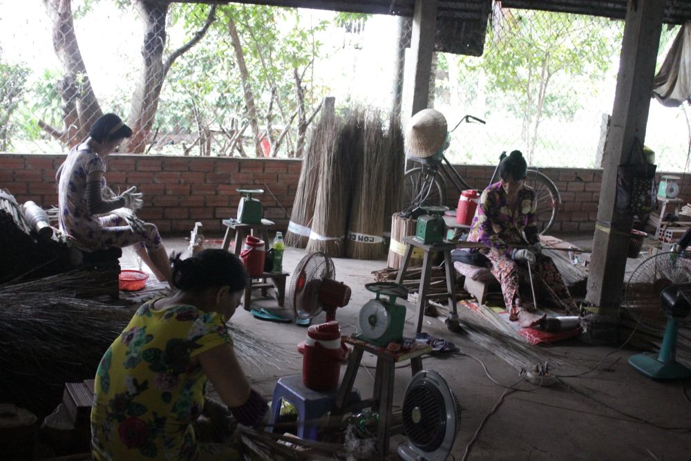 localinsider_'s tweet photo. Wonder how you can skip the tourist traps and enjoy Mekong Delta like a true local? Read this first!    https://t.co/7Qkghge8iF #mekongdelta https://t.co/dHqgogx8JY