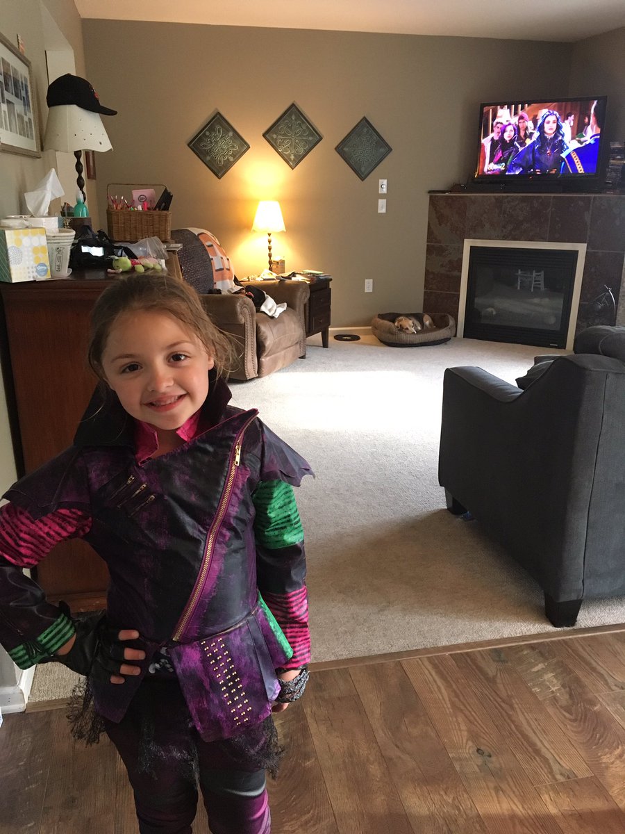 Anyone else excited for #Descendants2  tonight!?!?  <a href="/Disney/">Disney</a>