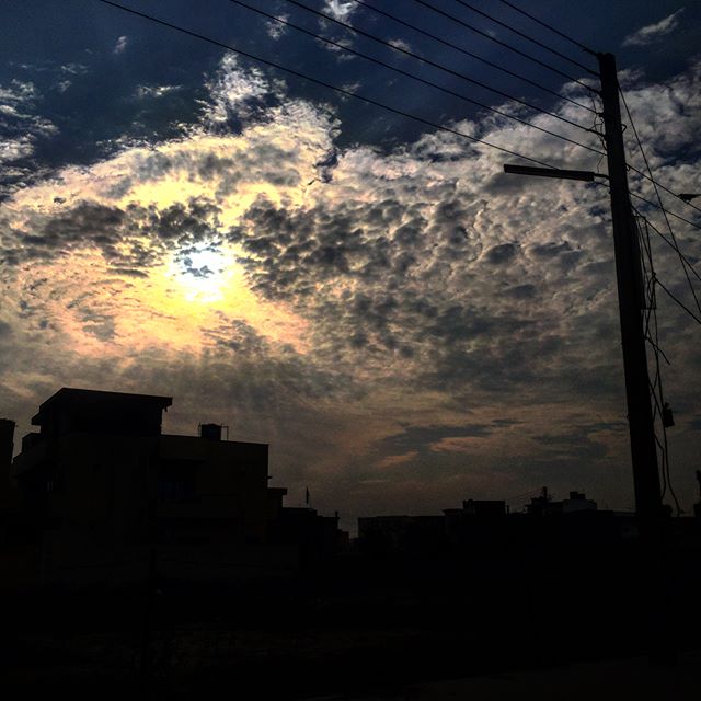 photo_loop_pk's tweet photo. Sucker for Skies © https://t.co/TBhd61Llx9

#Sky #Apocalyptic #Lahore #Photography #Chaotic #Dissonance https://t.co/1cAQ3SvW3L