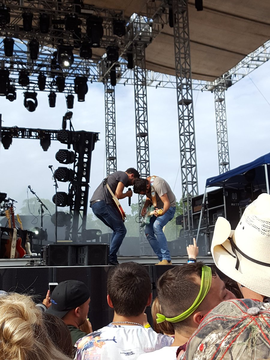 TCountrySource's tweet photo. @OldDominion has taken the stage at @CountryJam!
#countryjam2017 #jamwithTCS https://t.co/wfRn8B44F4