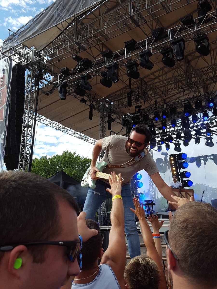 TCountrySource's tweet photo. @OldDominion has taken the stage at @CountryJam!
#countryjam2017 #jamwithTCS https://t.co/wfRn8B44F4