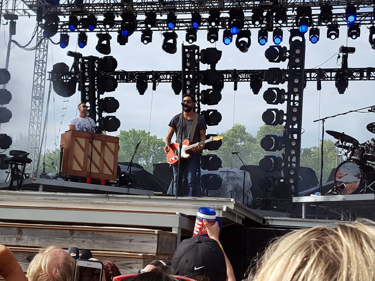 TCountrySource's tweet photo. @OldDominion has taken the stage at @CountryJam!
#countryjam2017 #jamwithTCS https://t.co/wfRn8B44F4
