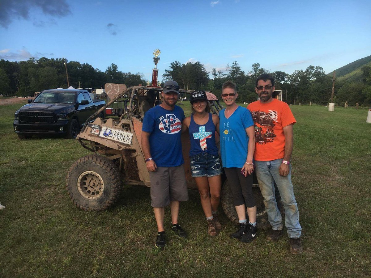 Ericwhitemaine's tweet photo. @leeodonnell23 4th place @hookerharness @VP_Racing_Fuels @NEVERLIFTRACING @Mud_Muncher @Armor_Kote #capconnection https://t.co/d2bm7vR9kZ
