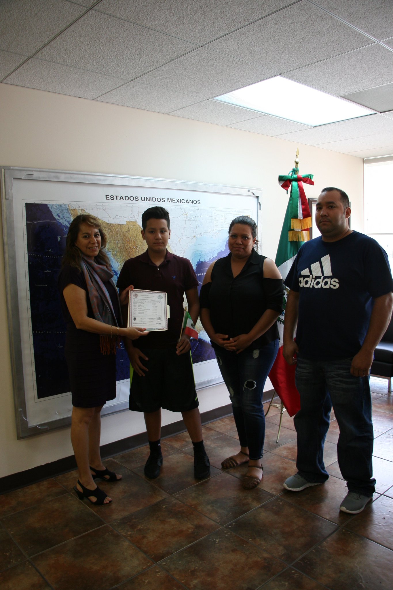 Consulmex Houston on Twitter "Hoy entregamos las actas de nacimiento 7