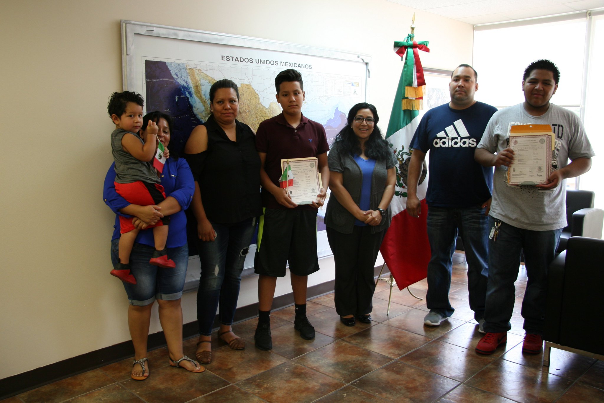 Consulmex Houston on Twitter "Hoy entregamos las actas de nacimiento 7