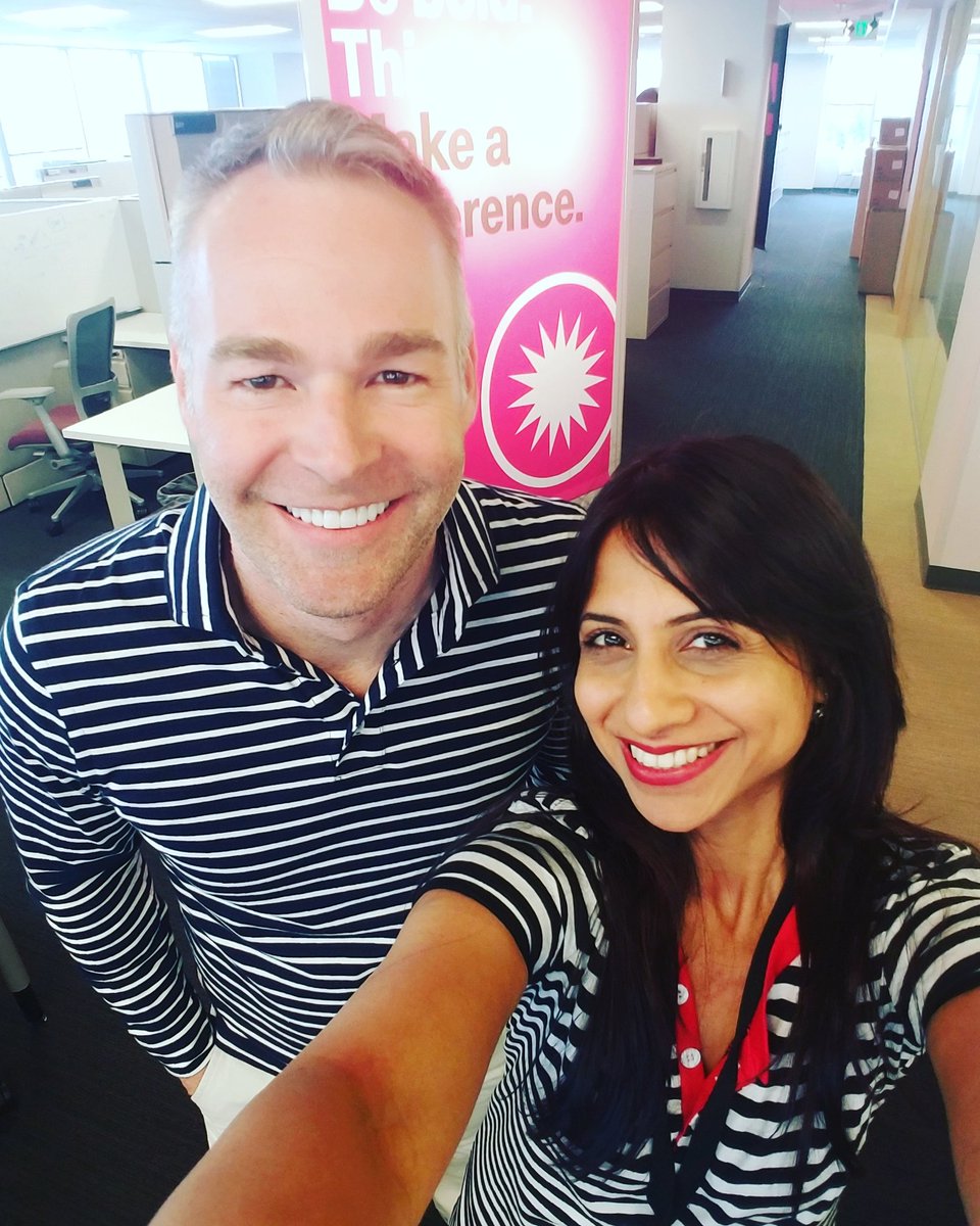 nits13's tweet photo. Twinning on Friday! Only at T-Mobile #DigitalFrontline @drakenic @pfrncs @UnleashNate @jmthomps85 @KaleneMaltz @Sobo5 @LoganV727 @webbj22 https://t.co/GvYPa6RM7f