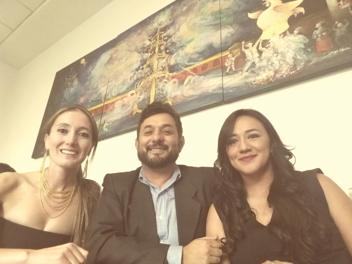 dayumaEc's tweet photo. Con luchadoras y luchadores festejando #Andina25años @uasbecuador @geovanni_atari @arellanomarce1 @ROSANAPALACIOS4 https://t.co/GjDEQvMuke