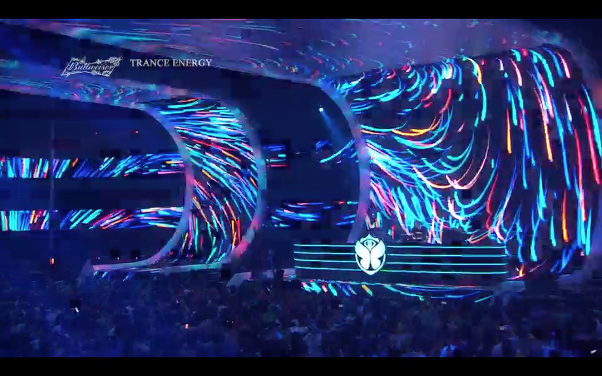 FSOEBirmingham's tweet photo. OMG!!!! @PAULVANDYK Dropping this classic!! #EarlyTrance #Tomorrowland @vanditrecords https://t.co/mkg8P1lL88