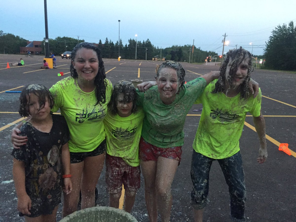 UthPastorDrew's tweet photo. Spent 2.5hrs sweeping and rinsing oatmeal off asphalt today. Not my best decision ever. #prymesm #messygamenight. https://t.co/ctfkyFb7M5