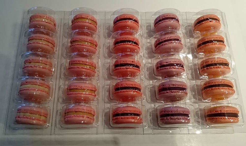 MacaronsGTA's tweet photo. Hi macaron lovers! Keep checking our page because there will be a contest where you can win a pack of free macarons!#portcredit #mississauga https://t.co/Tdyjkxqt1V