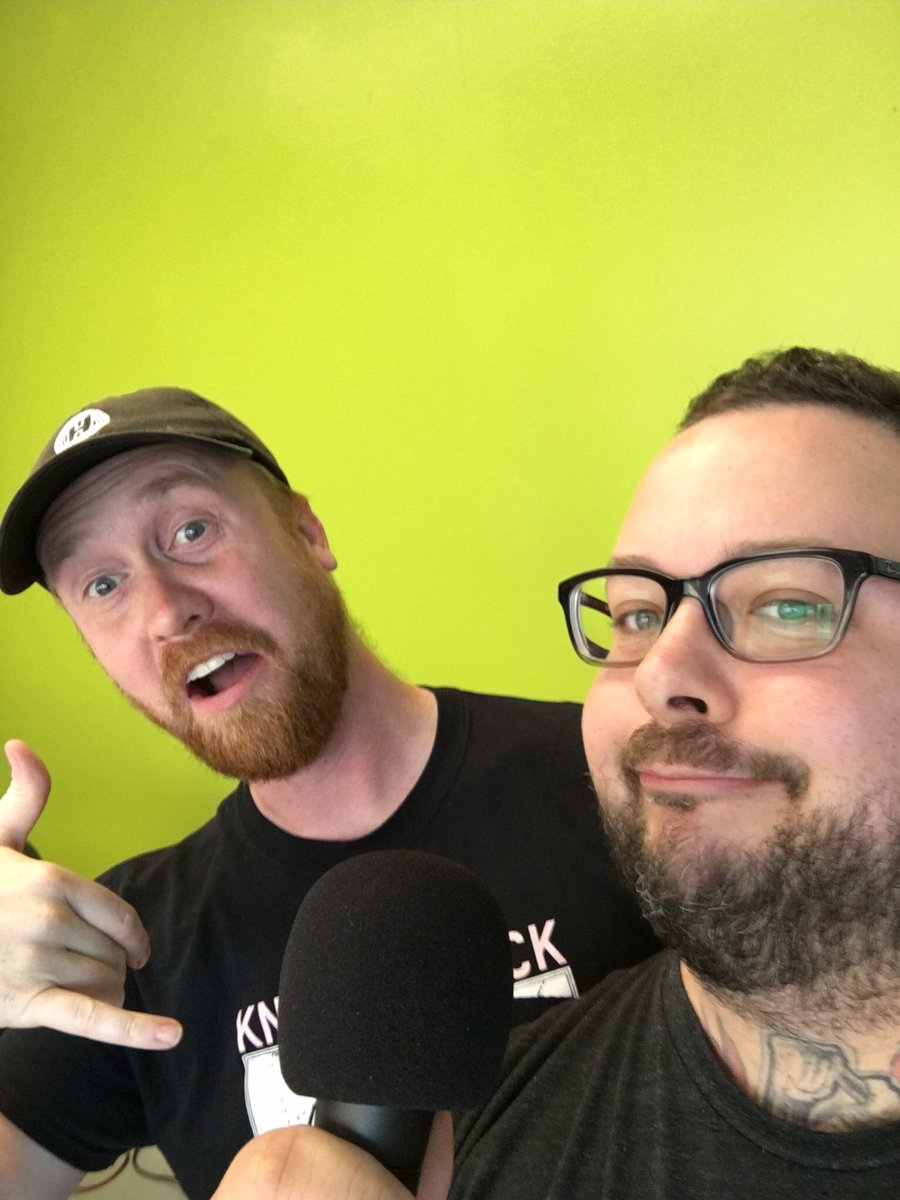 (plug_your_holes) Twitter