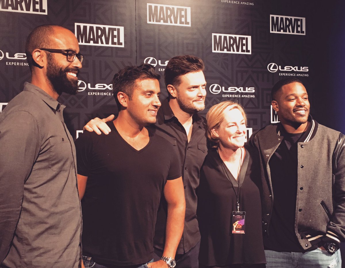 asadayaz's tweet photo. black panther + lexus @ San Diego Comic Con https://t.co/F1PDNrABgf