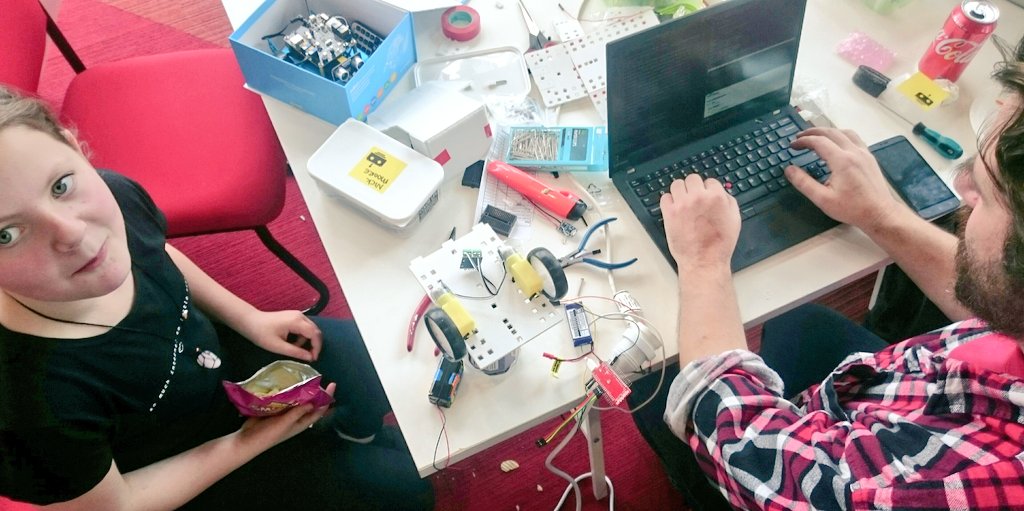 buzzconf.io tweet media