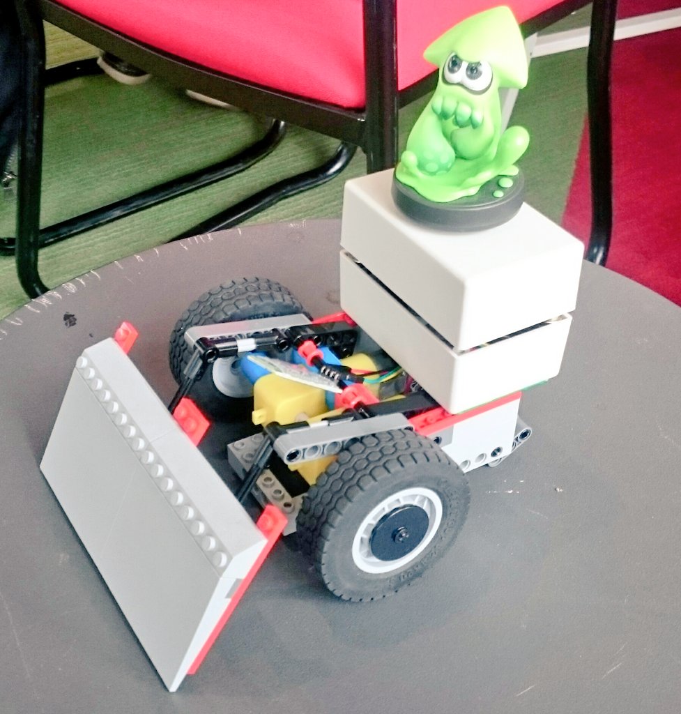 We're having a fantastic day at <a href="/NodeBotsAU/">NodeBots AU</a> Melbourne. Lots of fun, and interest in #BuzzConf...