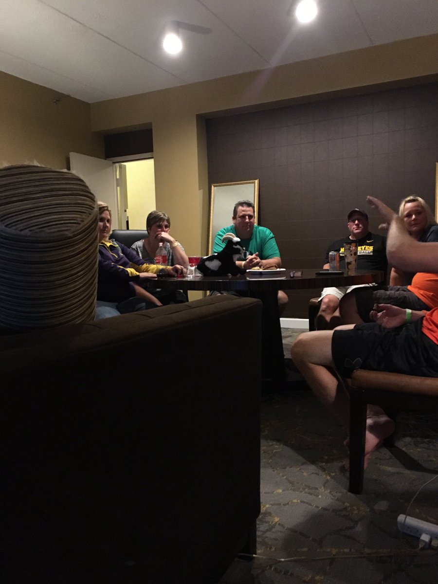 TacoTheGoat1's tweet photo. Final full weekend with @iamavs17purple parents https://t.co/2SnvWRdPuv