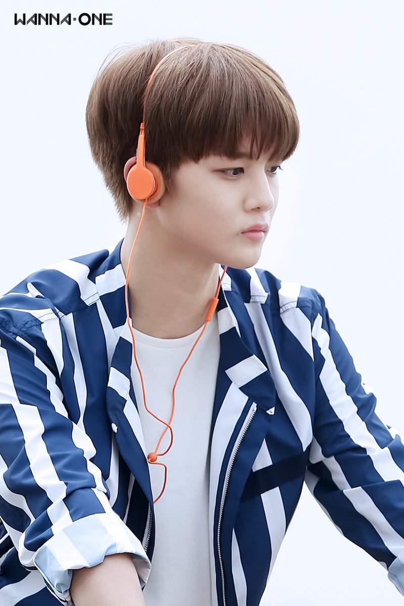 WannaOne_twt's tweet photo. Wanna Oneㅣ티저무비 #6 배진영

티저무비 비하인드 스케치를 공개합니다❣

#WannaOne #워너원 #Wannable #워너블 #강다니엘 #박지훈 #이대휘 #김재환 #옹성우 #박우진 #라이관린 #윤지성 #황민현 #배진영 #하성운 https://t.co/OiZO6TdOWP