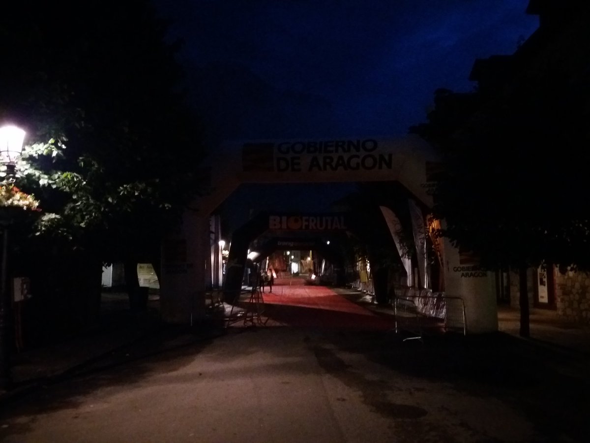 InfoBenasque's tweet photo. Amaneciendo emn #Benasque, a una hora de la salida de la Vuelta al Aneto https://t.co/bTW8ZKGJv4