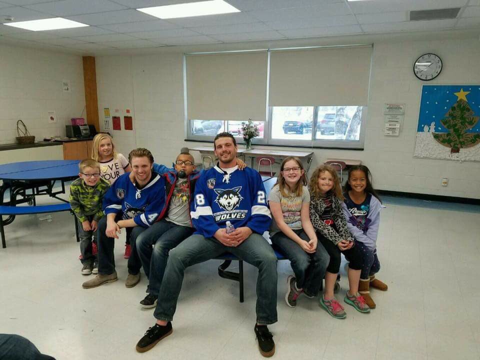 FHLFansZone's tweet photo. RIP Shane Halaas. You're playing hockey in heaven now https://t.co/hgDAKsB8wE