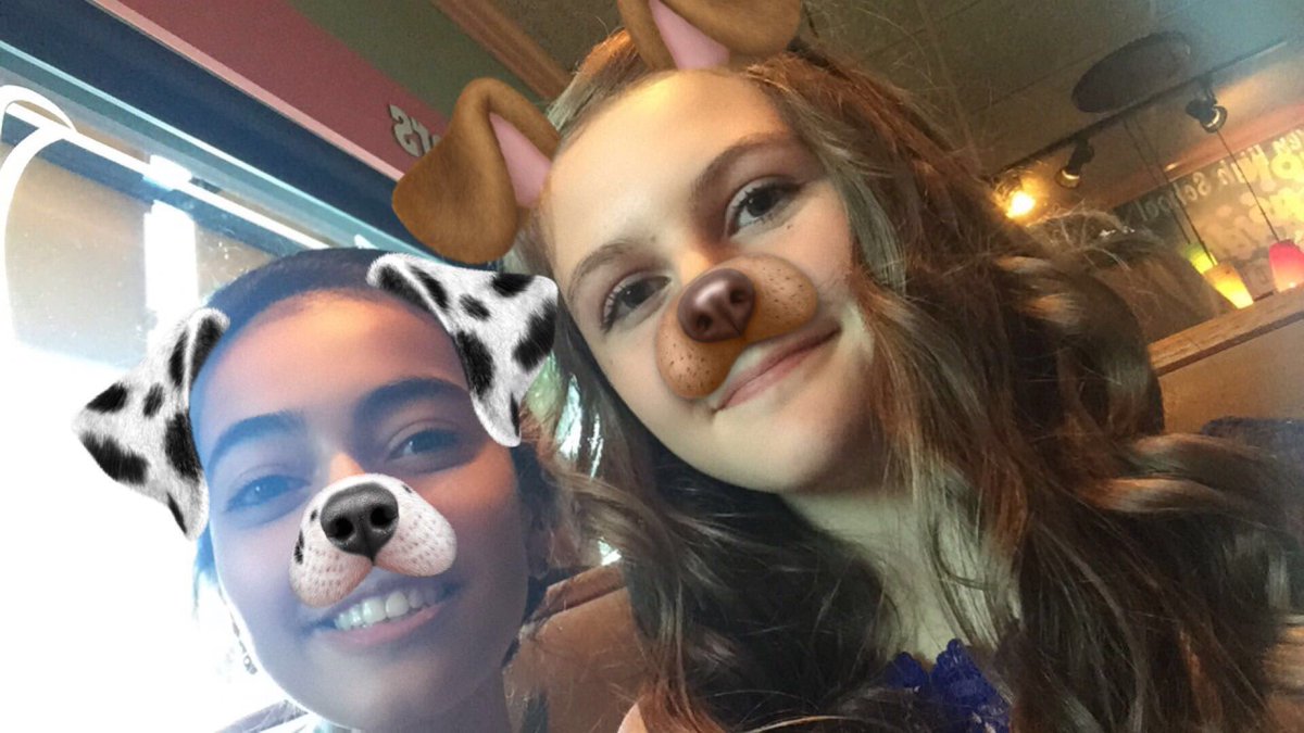 JuliaaRosee41's tweet photo. Happy 16th birthday bestie!! I loovvee youu💗🎉🎂 https://t.co/c0MvxyrWXw