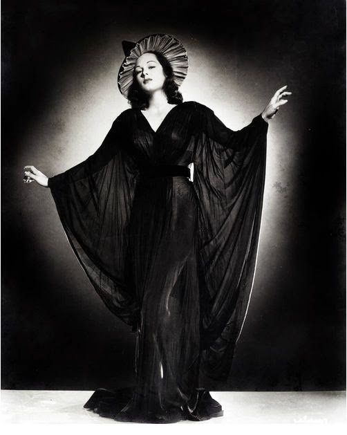 WitchDigital's tweet photo. Strutting into the weekend like... #witchvibes https://t.co/opAMq9o5OZ