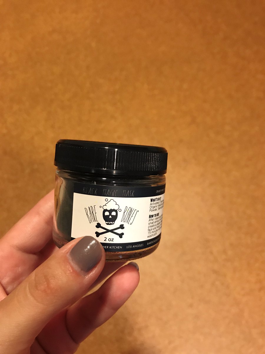 lifethroughpam's tweet photo. Hello I just used this gem from @BareBonesBody and my face feels so happy and smooth thx so much guys ilu 😘
 #barebonesbody #blackmagicmask https://t.co/7PWv8TcxSG