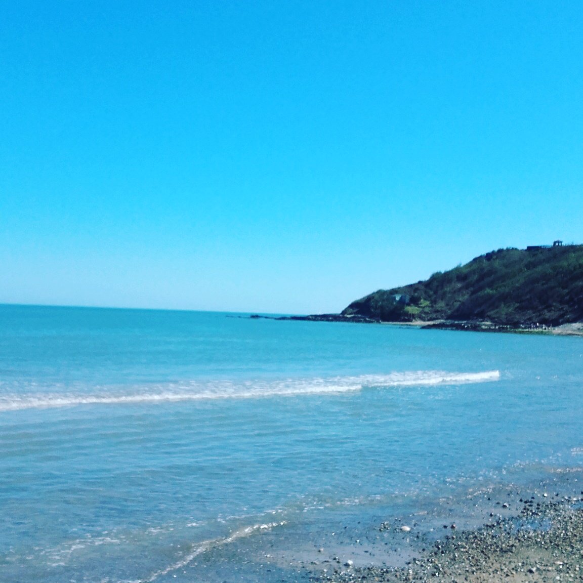MuckerkMK's tweet photo. Ireland in the sun ❤💕❤. https://t.co/YtbL4k4Y70