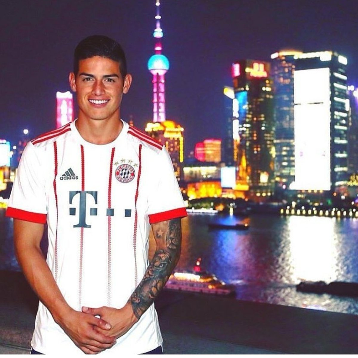 BayernMunichCo's tweet photo. "Tengo que ganarme el puesto entrenando duro”: James Rodríguez https://t.co/sqdvICqOIT