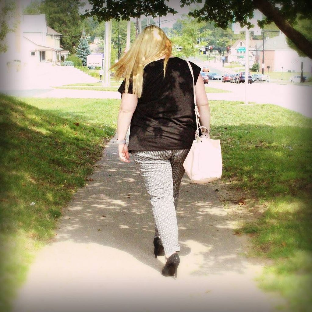 jamielynn0709's tweet photo. Saying PEACE to this week! .
.
.
.
.
#psneversettle #psfashionogger #plussizestyle #plussizeworkwear #psworkwear #workwear #printedpants #p… https://t.co/zHgekaDc2v