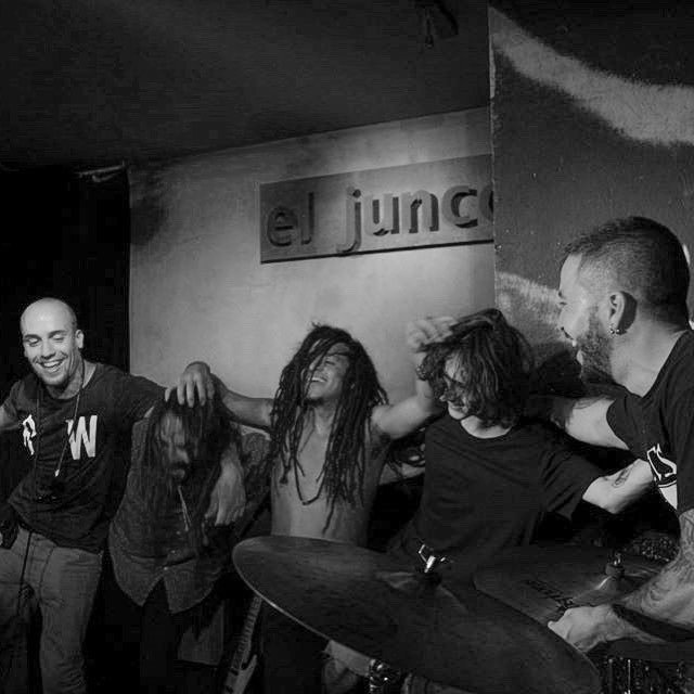 Fotografía del final de nuestro último show en Madrid el pasado viernes 14 de julio en @eljuncojazz. ¡Gracias a to… ift.tt/2toCVui