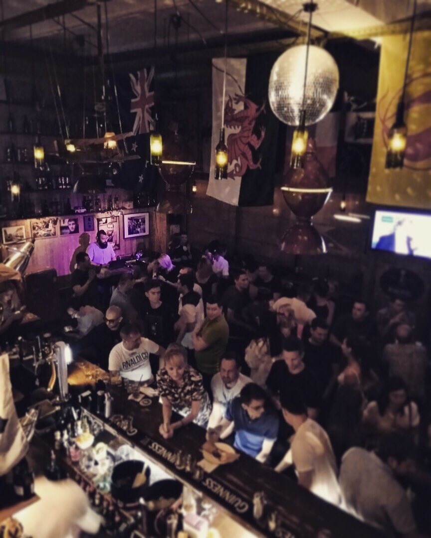 mr_takhir's tweet photo. It was a crazy night @mr_drunkebar https://t.co/8K2zZVs3SC
