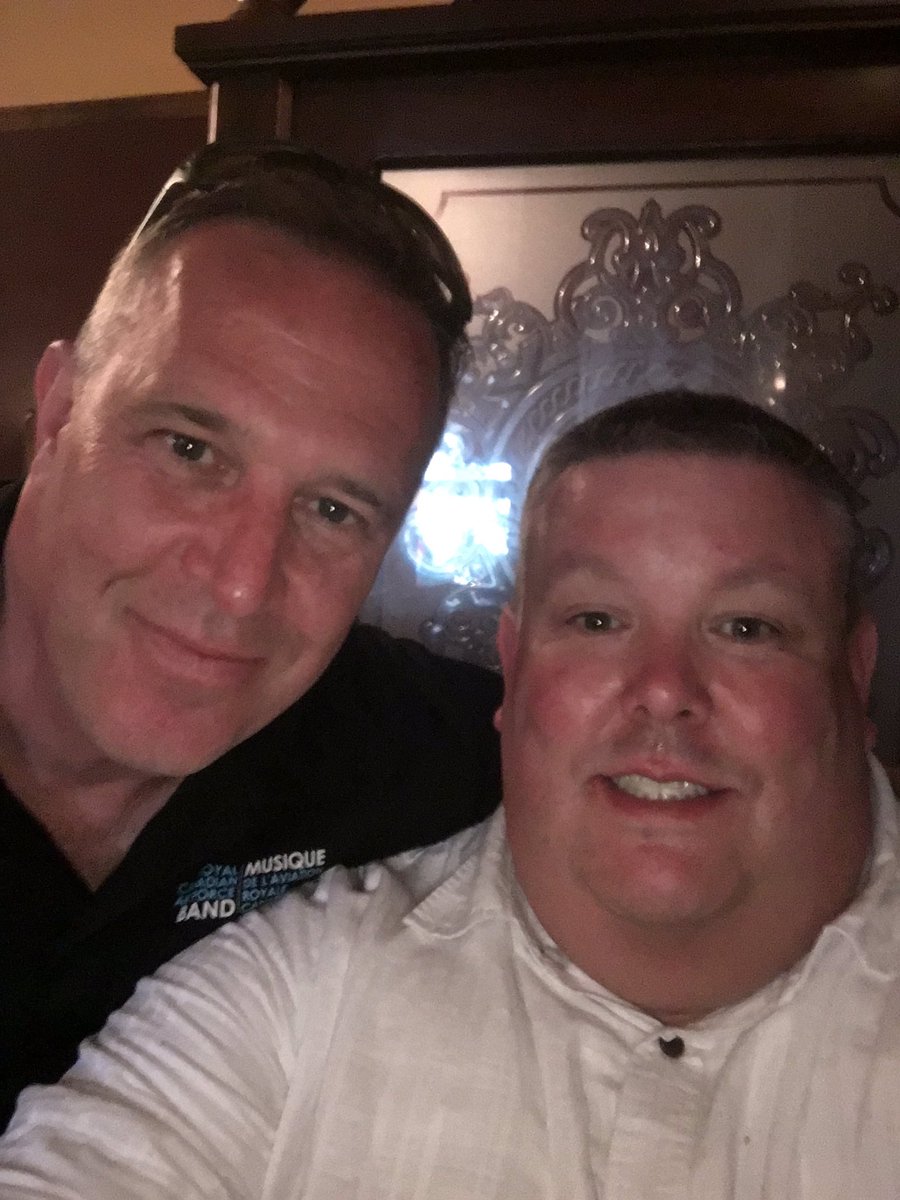 The5thPillar's tweet photo. Just meet hometown boy Mike Hall from #RCAFBand still got the chops after all these years! https://t.co/ZvXWKfU8xg
