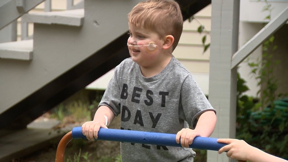 WCVB's tweet photo. Young heart transplant patient Ari Schultz dies, family says https://t.co/qGJKWVvHaJ https://t.co/SlADknjJUf