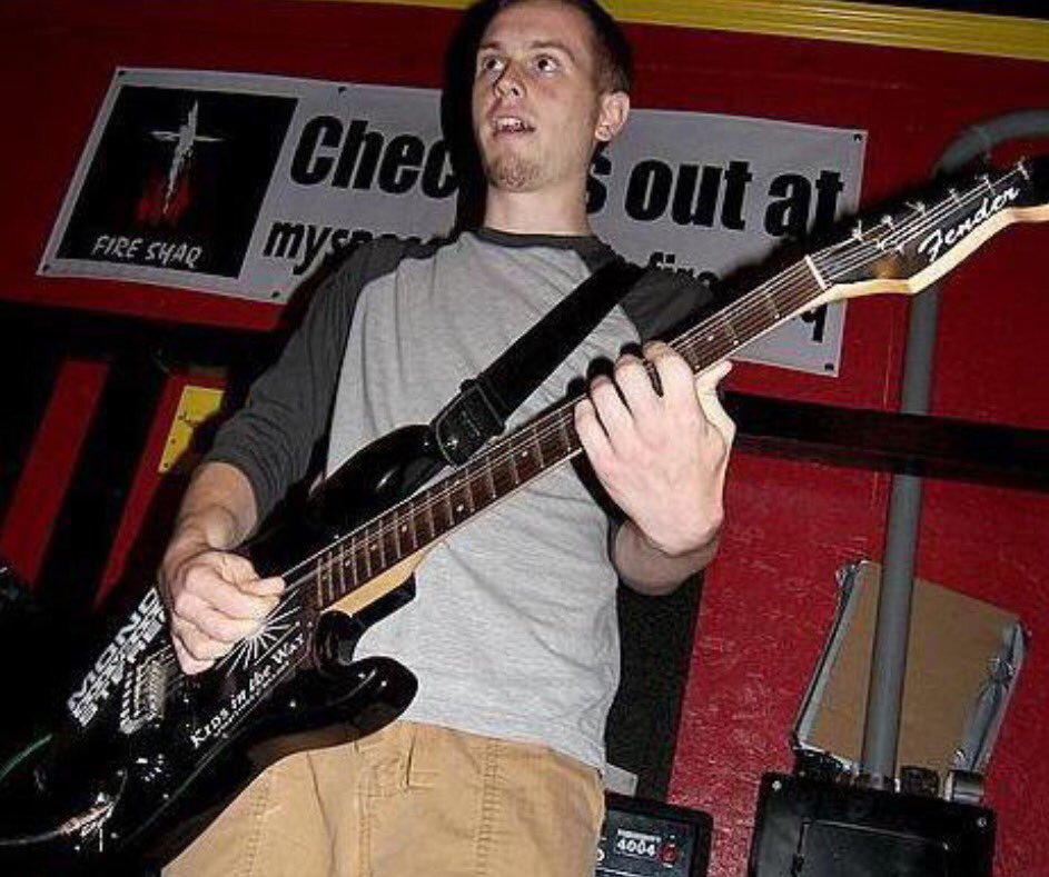 halfthefight's tweet photo. Fun fact: before shows in 2007, we used to chant "TGI FRIDAYS! TGI FRIDAYS!" Ever see the movie, Click? If you have, you probably get it... https://t.co/FZZrDmUdrl