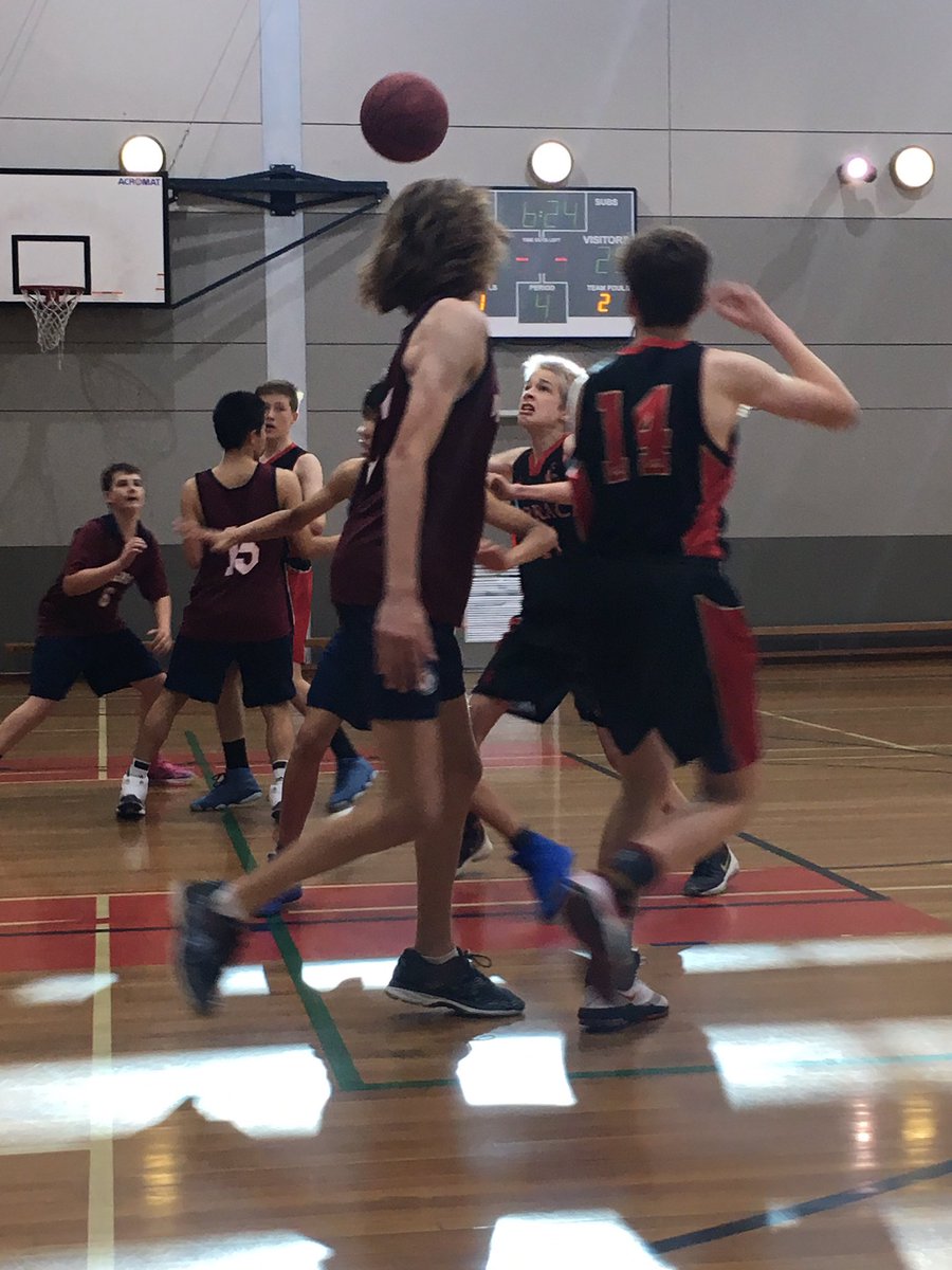 vw74's tweet photo. 9Bs in action #tightwin @TerraceHoops https://t.co/1zGZwEZ9bj