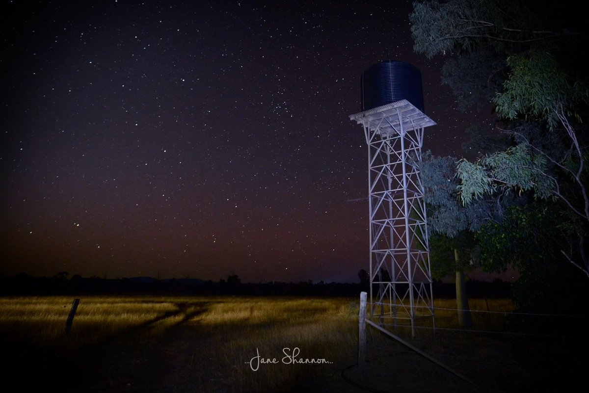 janeshannon71's tweet photo. Braved the cold to get this #Astrophotography #Australia #photography #janeshannonphotography https://t.co/necYlwdAhZ