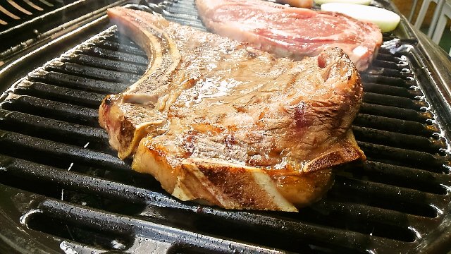 浅草花やしき 公式 على تويتر 花やしきbbqガーデンに新メニュー トマホークステーキ 登場です 約500ｇ 大ボリュームのお肉 がっつり食べたい人にオススメ 数に限りがございますのでぜひともご予約はお早めに T Co Zkxherz9pn 花やしき q