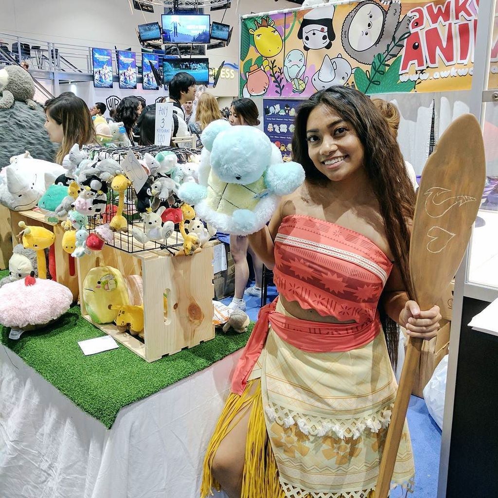 AwkwardAnimal's tweet photo. Moana!! 🐖🐓🌴 #awkwardanimals #sdcc #sdcc2017 https://t.co/G3uZDT3kCI https://t.co/3E5ZuF0iSR