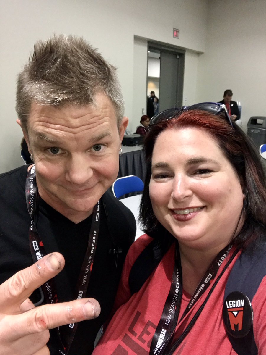 MeriJewel's tweet photo. With @prior2art after the @TheRealStanLee panel at #SDCC with the live art his did onstage during the panel! @LegionMOfficial #FansForStan https://t.co/S7eTuLb3Sy