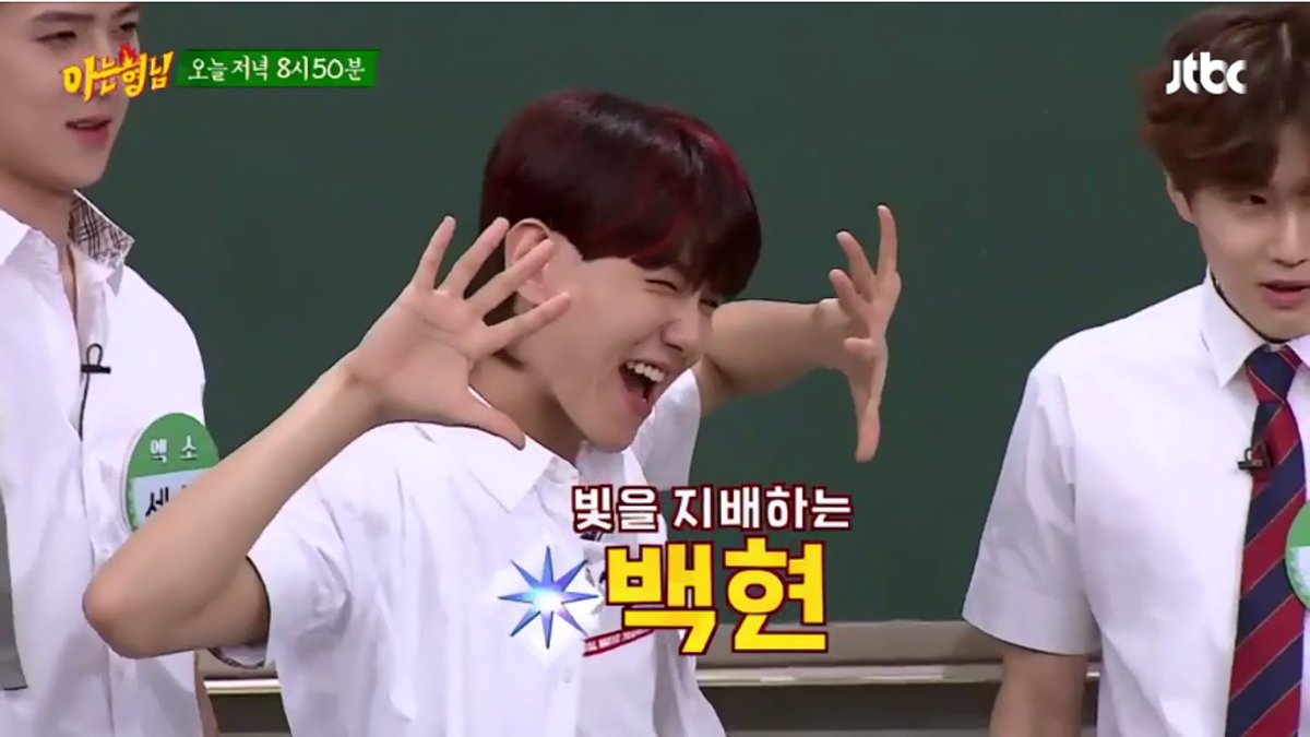 rulerofwind_sh's tweet photo. Baek: light
Junmyeon: water
Kyungsoo: stre... strength 

HE'S SO EMBARRASSED 😂😂😂 https://t.co/tE0pbxD9tr