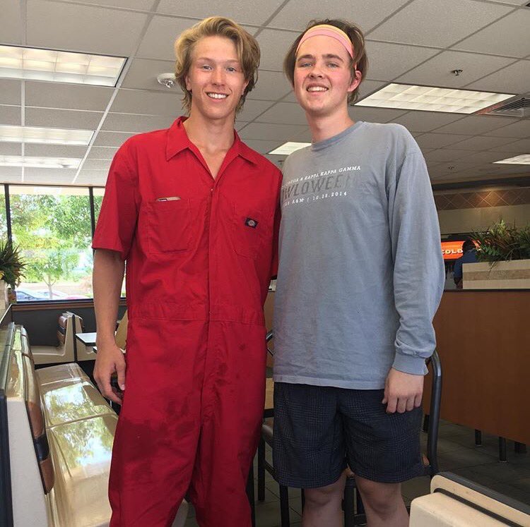 CHS_Fans's tweet photo. Your 2017-2018 Plunger Boy! @_kgalvin2 https://t.co/8YTWoy1mBM