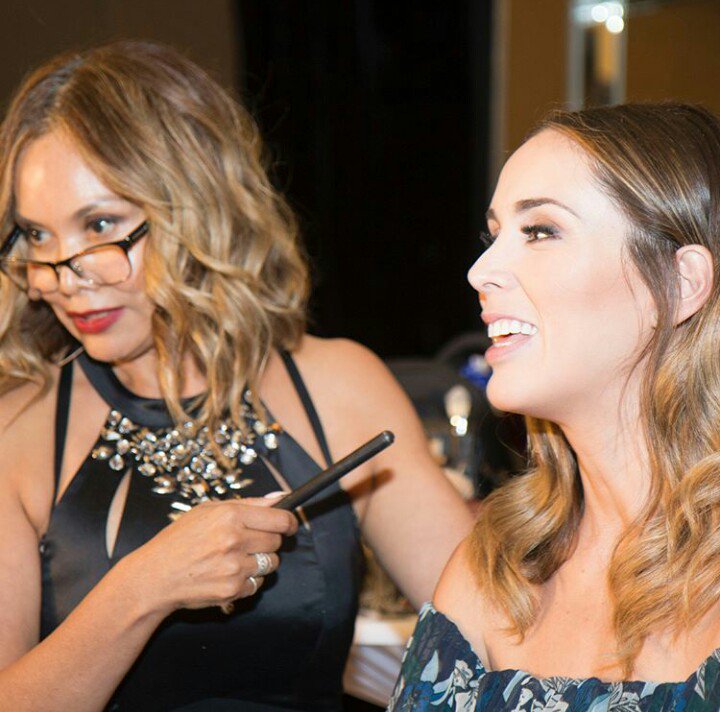 PortalJackybrv's tweet photo. #Fotos: @jackybrv en en la inauguración de #VipMasterclass https://t.co/96hhdp6Bwe https://t.co/ls5UbCpJFS
