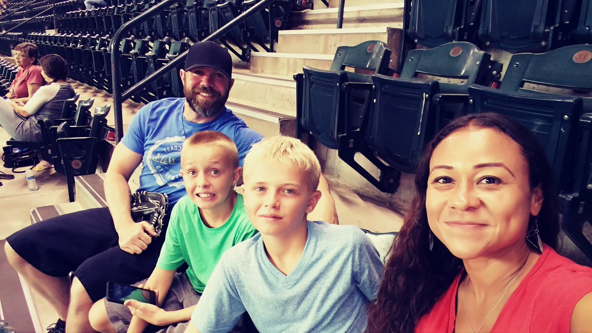MsRichardson143's tweet photo. Friday night family fun!  #godbacks!! https://t.co/SgvYfEoNnC